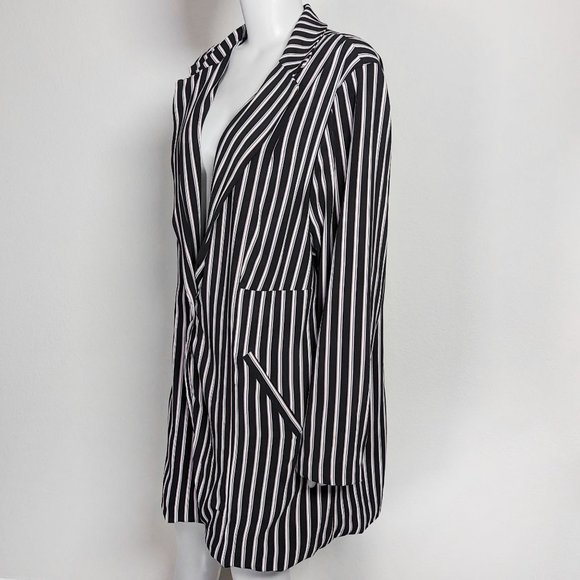 Torrid Black, White And Purple Striped Blazer - Picture 4 of 12